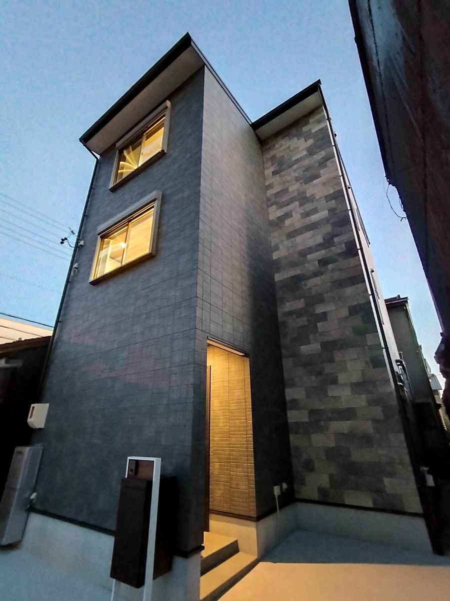 耐震等級３プラス制震装置「MAMORY」装着住宅